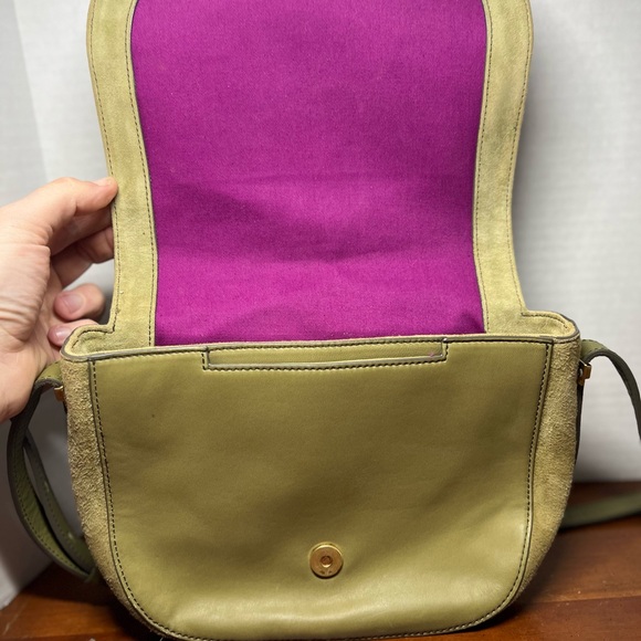 Brian Atwood Snakeskin Saddle crossbody Purse made w/ goat&lamb Green 10”x8” - Picture 3 of 16